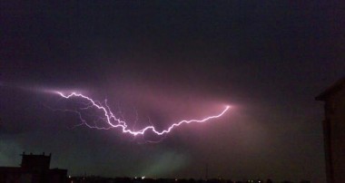 حالة الطقس في دولة السعودية اليوم استمرار حالة الطقس المضطربة وامطار رعدية على مناطق عسير وجازان